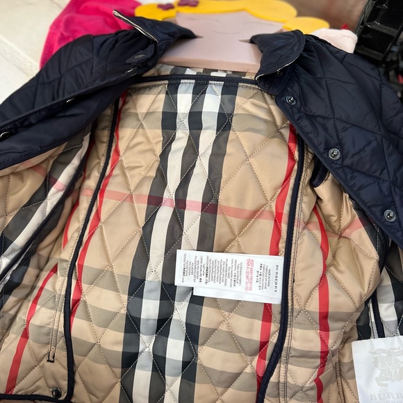 Burberry quilted size 5 jacket Navy Blue - Picture 5 of 5